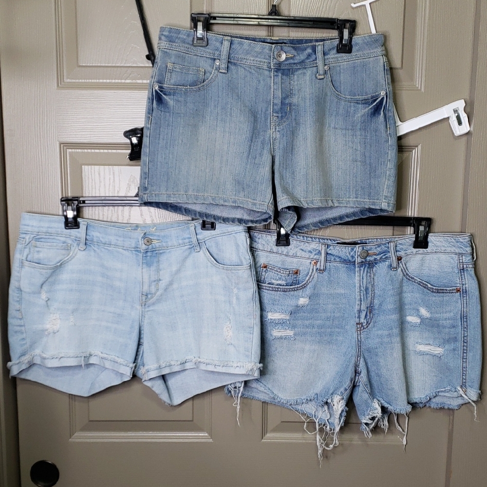 Lot Of 3 a.n.a~Old Navy~Aeropostale Women's Lightwash Jean Shorts Size 10 Or 30
